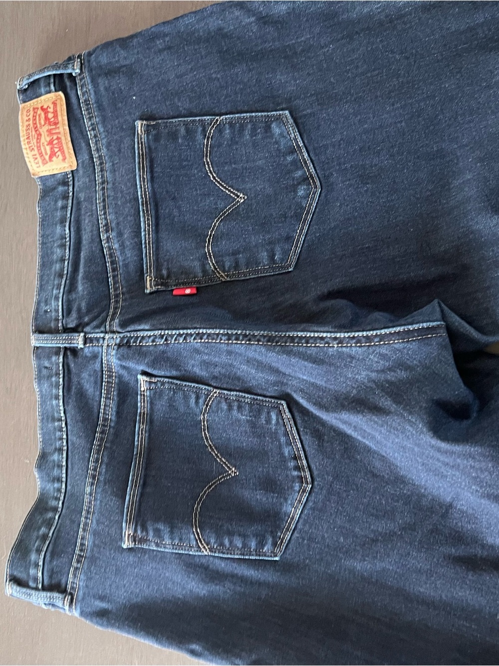 Levi's Dark Indigo Slimming Skinny Jeans - Picture 6 of 11